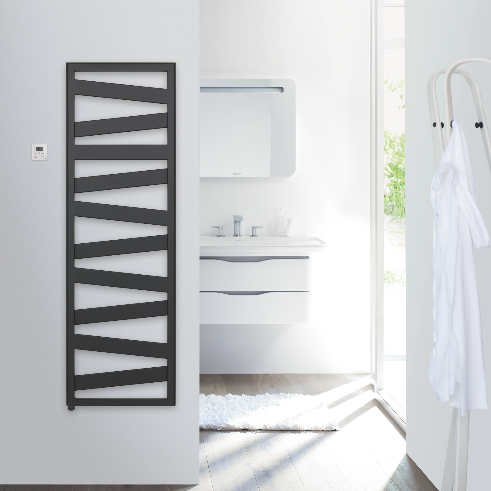 Rendering Zehnder Ribbon Decorative radiator