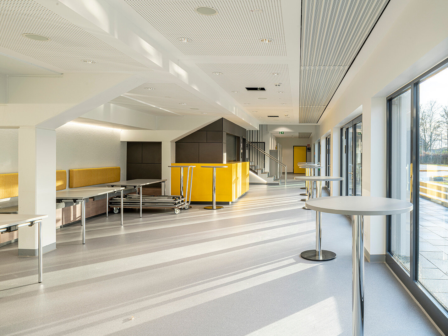 Zehnder ZFP, RHC, CP, Ceiling Panel, Zehnder, Reference, sports hall, foyer, Riedhalle, Steinheim an der Murr
