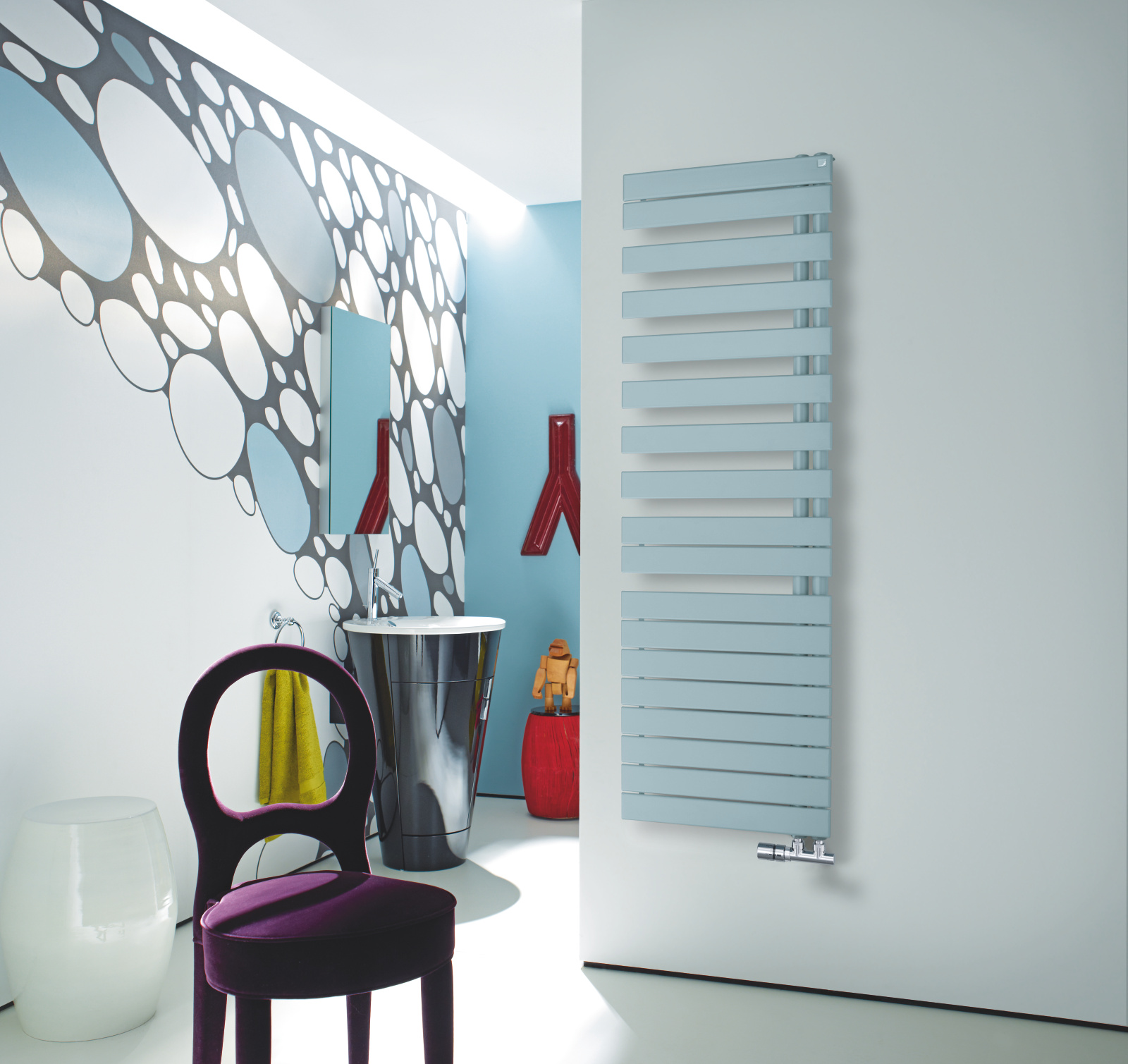 Cut-Out Zehnder Roda Spa Asym Decorative radiator 
