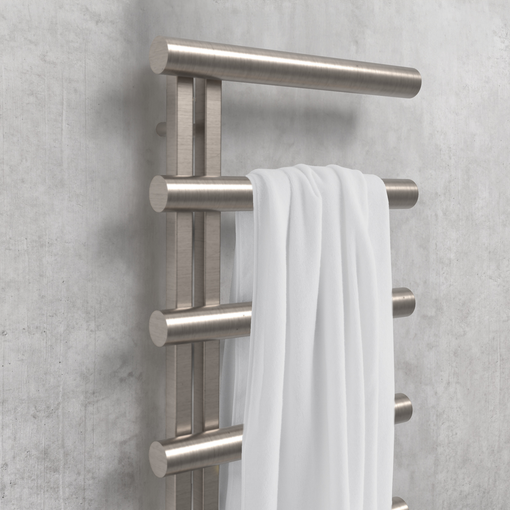 Zehnder_RAD_StudioCollection_Chime-HY_BrushedBlackChrome_concretebackground_CloseUp Chime, Studio Collection, new finishes, N211, straight PVD, brushed black chrome, concrete wall, Closeup, bathroom