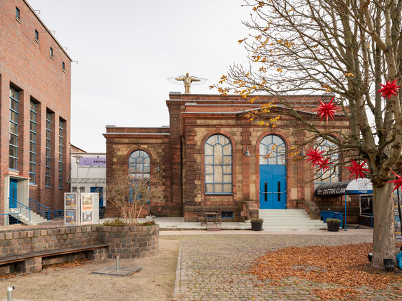 Reference Zehnder ZFP Heating and cooling ceilings 