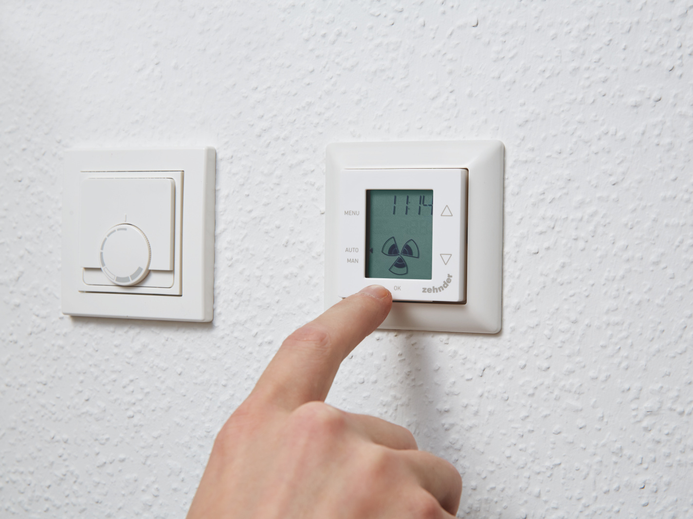 Zehnder_CSY_Reference_Reportage_Neuried_019 Reference Zehnder ComfoAir 180 Comfortable indoor ventilation Front view