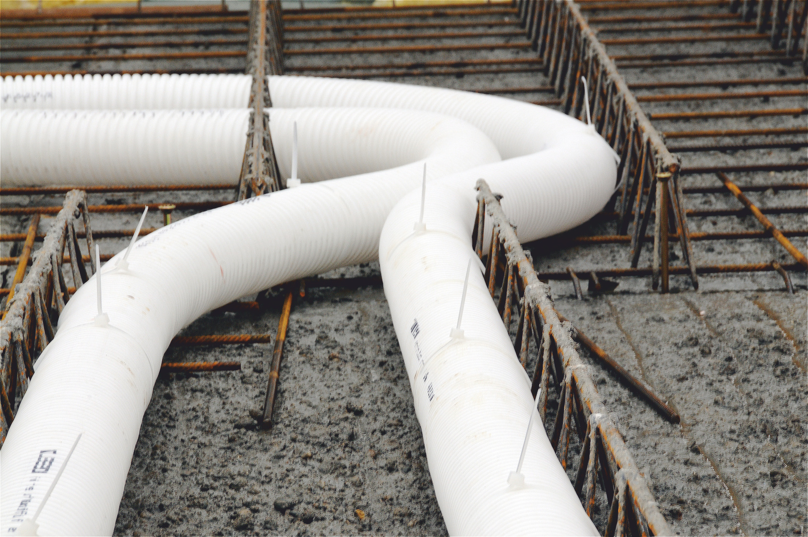 Zehnder_CSY_Reference_Kenzingen_ComfoTube_mounting_detail Reference ComfoTube DN160 Comfortable indoor ventilation Top view