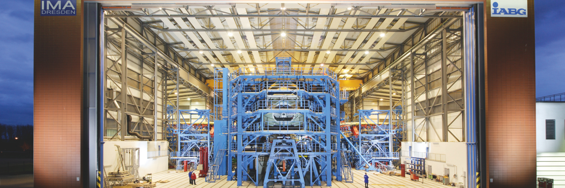 Reference ZBN Heating and cooling ceilings Front view