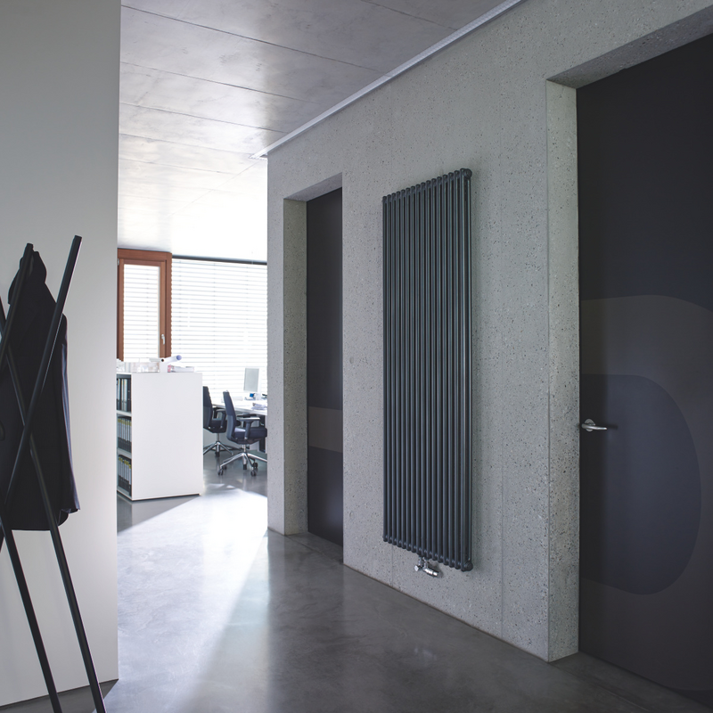 Reference Zehnder Charleston Decorative radiator Side view