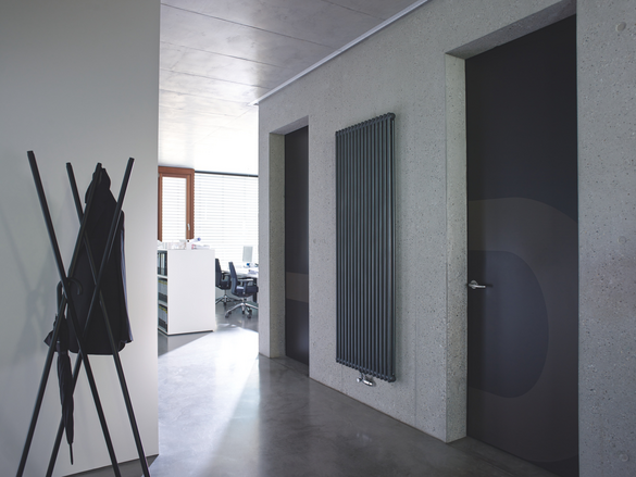 Reference Zehnder Charleston Decorative radiator Side view