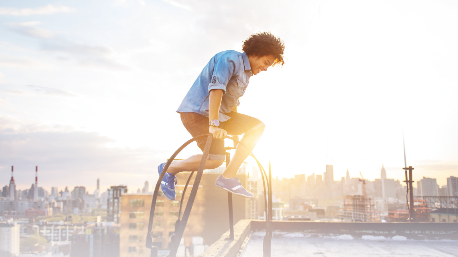 Zehnder_Key_Visual_Advantage_In_Knowledge_03 Always the best climate, Zehnder Academy, Shooting 2016, jung men, roof top