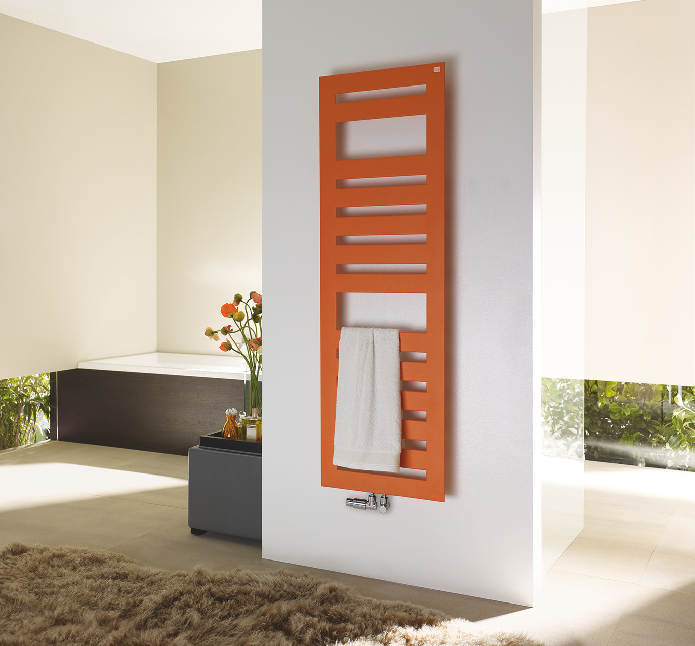  Zehnder Metropolitan Spa Decorative radiator Front view