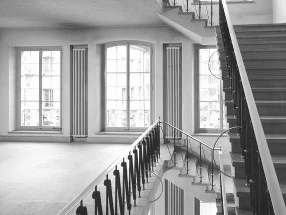 Reference Zehnder Charleston Decorative radiator Front view