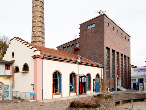 Reference Zehnder ZFP Heating and cooling ceilings 