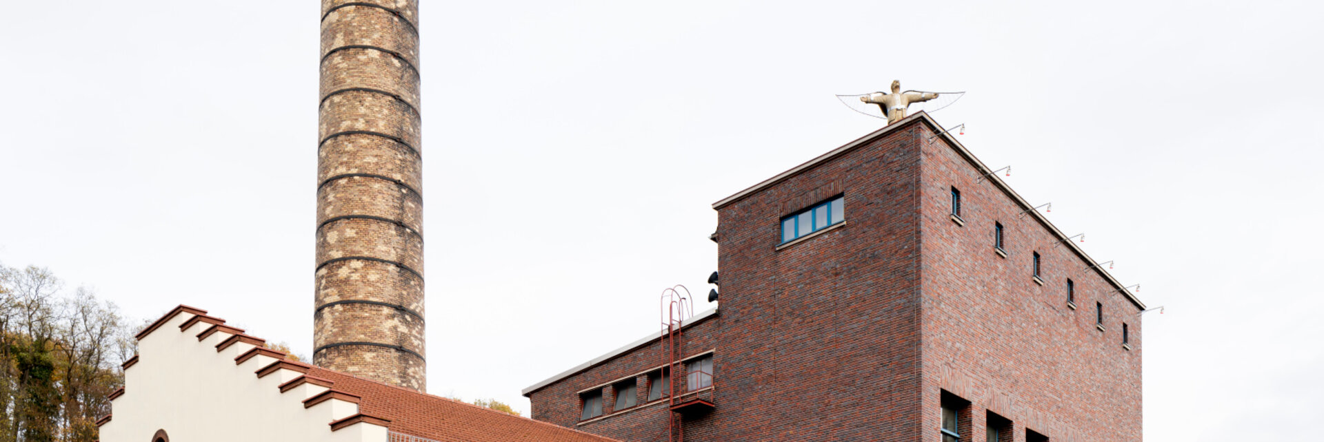 Reference Zehnder ZFP Heating and cooling ceilings 