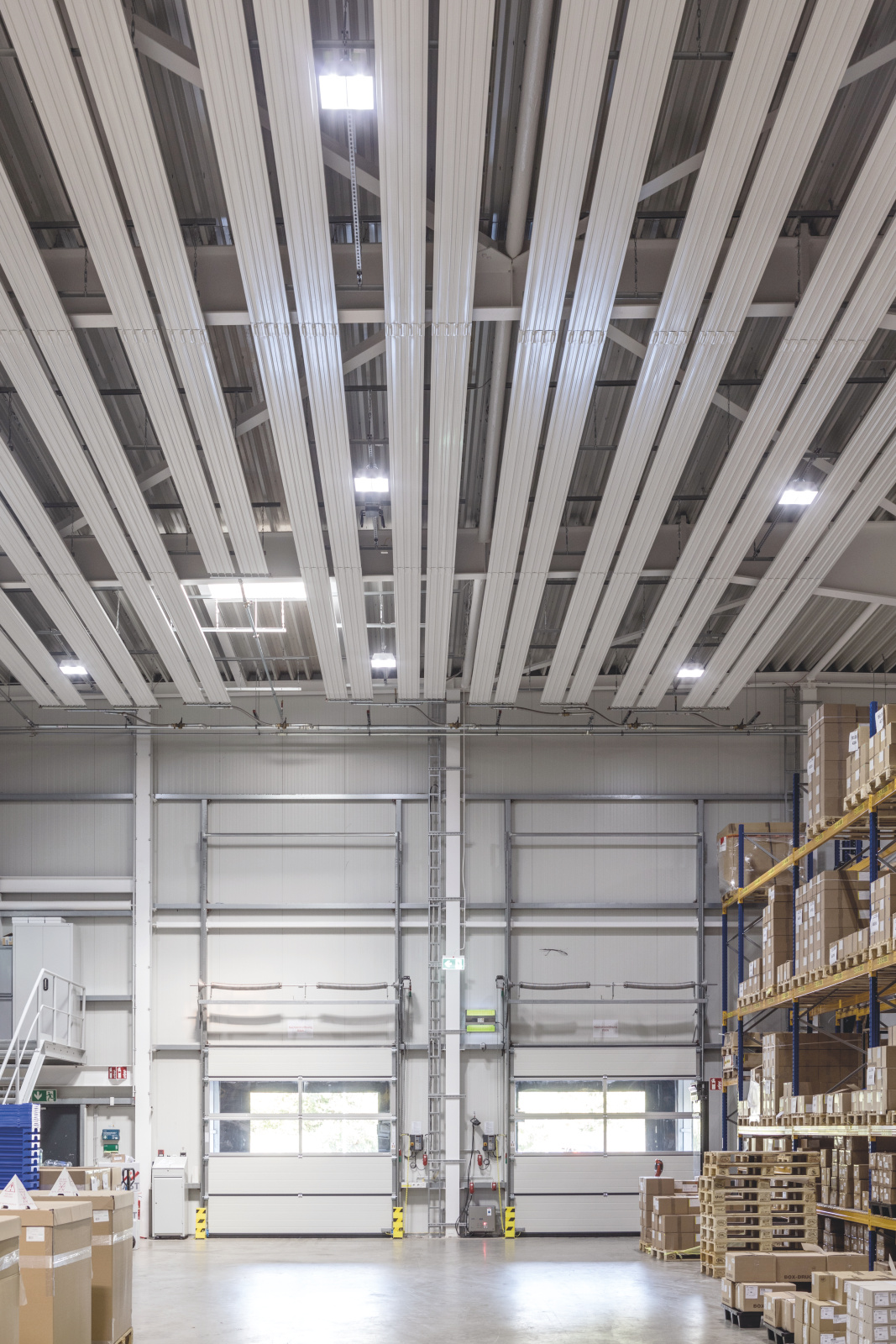 Reference Zehnder ZIP Heating and cooling ceiling system Bottom view