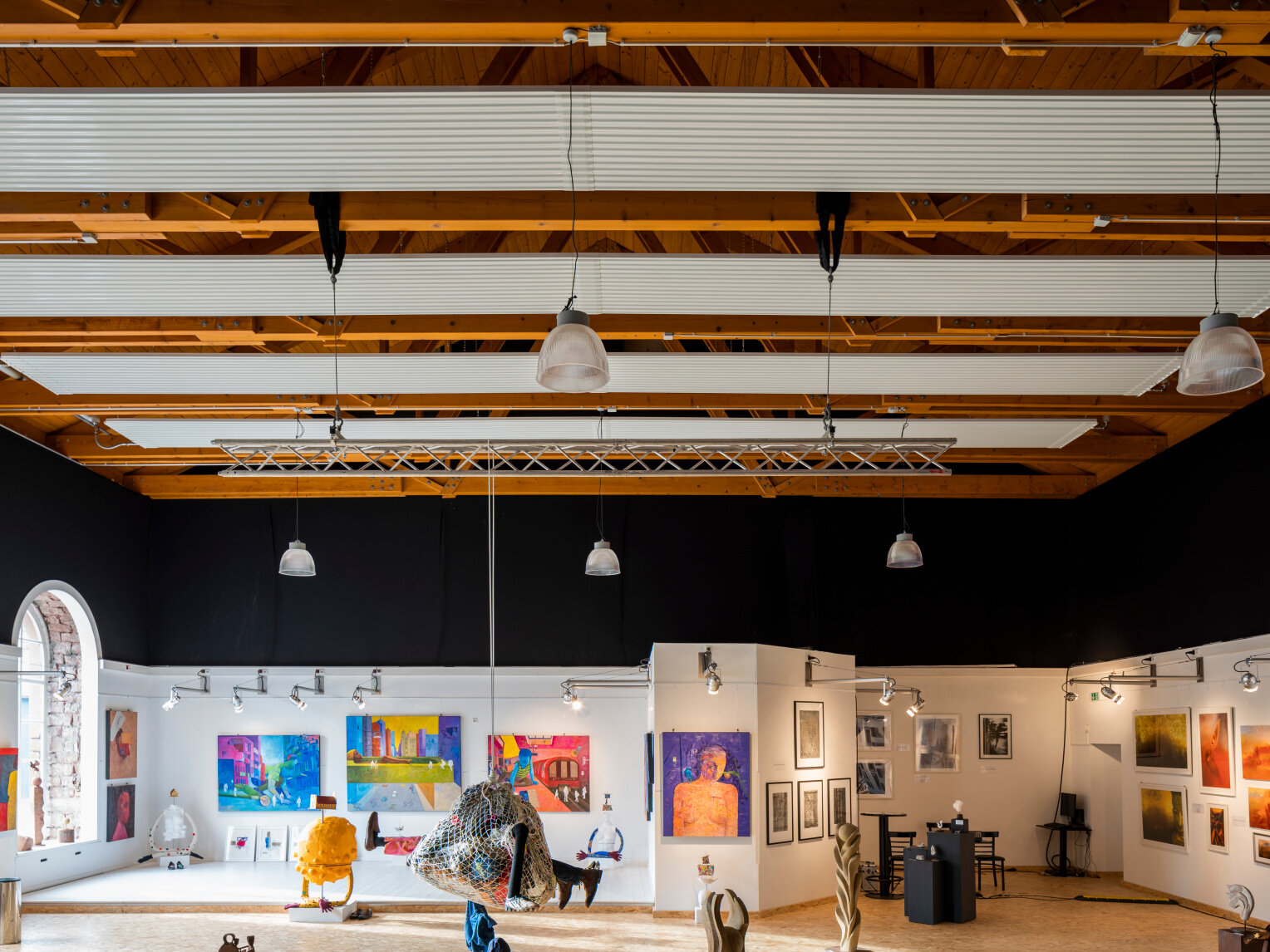 Reference Zehnder ZFP Heating and cooling ceilings
