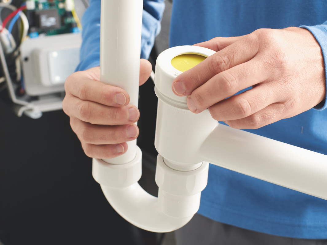 Zehnder_CSY_Ventilation_Unit_ComfoAir_350_Filter_exchange_people_maintenance_7 Focus Zehnder ComfoAir 350 Comfortable indoor ventilation 3D view