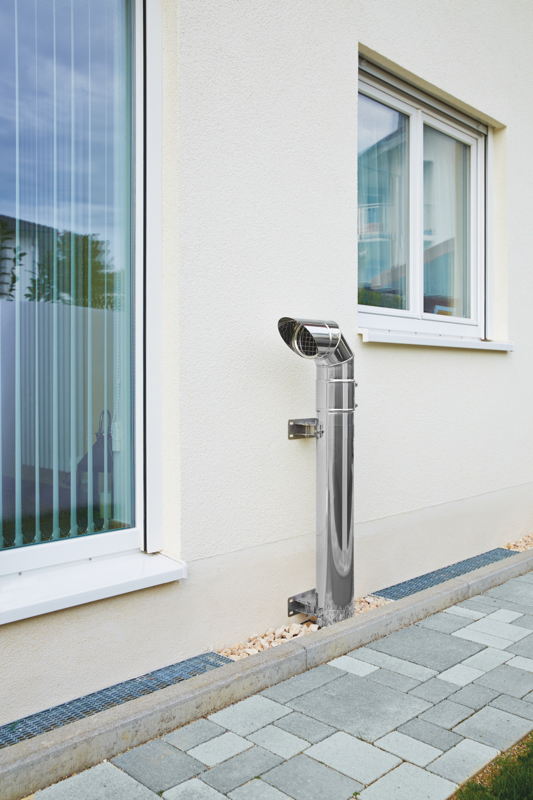 Reference ComfoVent DN180 Comfortable indoor ventilation Front view