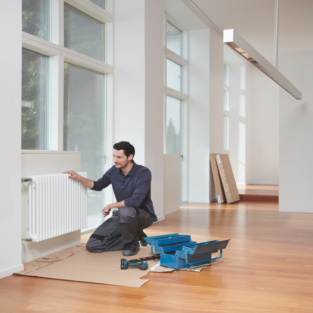 Rendering Zehnder Charleston Decorative radiator Side view