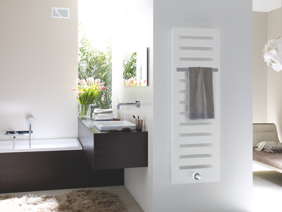 Zehnder_RAD_Metropolitan-Bar-HY_bathroom_towel_white Rendering Zehnder Metropolitan Bar Decorative radiator Front view