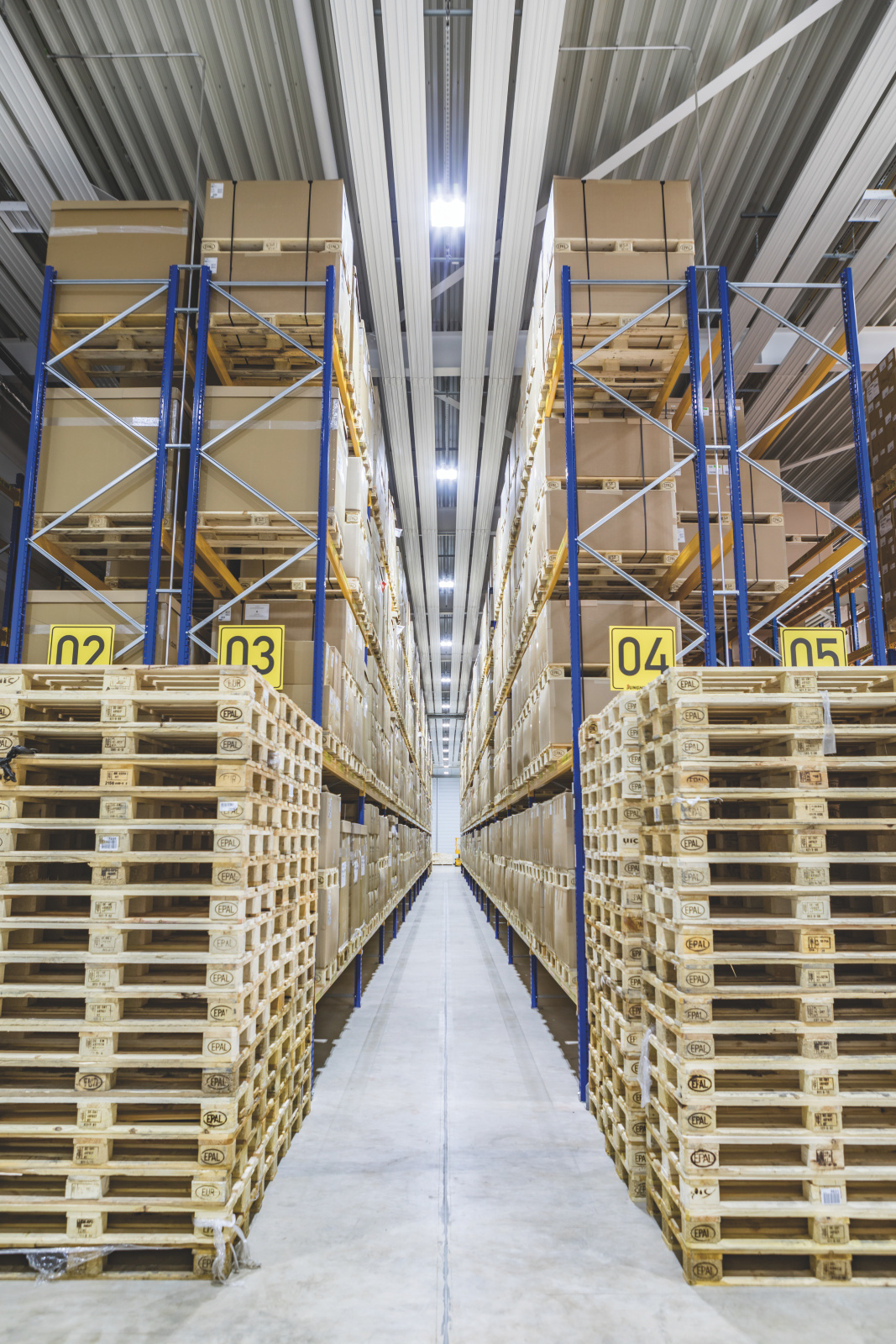 Reference Zehnder ZIP Heating and cooling ceilings Bottom view