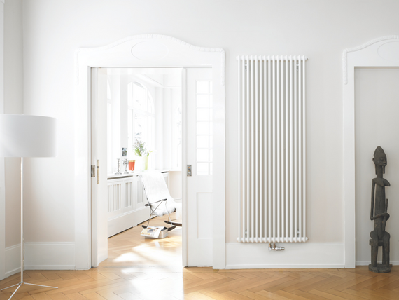Stock Content Zehnder Charleston Decorative radiator Front view
