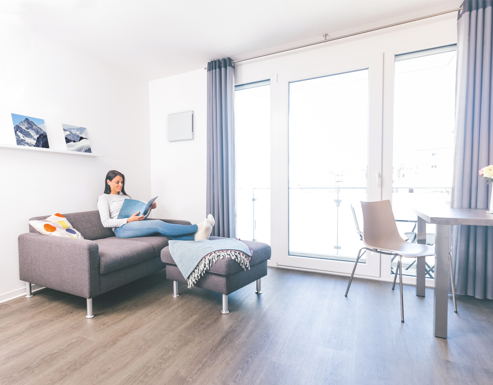 Rendering Zehnder ComfoSpot 50 Comfortable indoor ventilation 