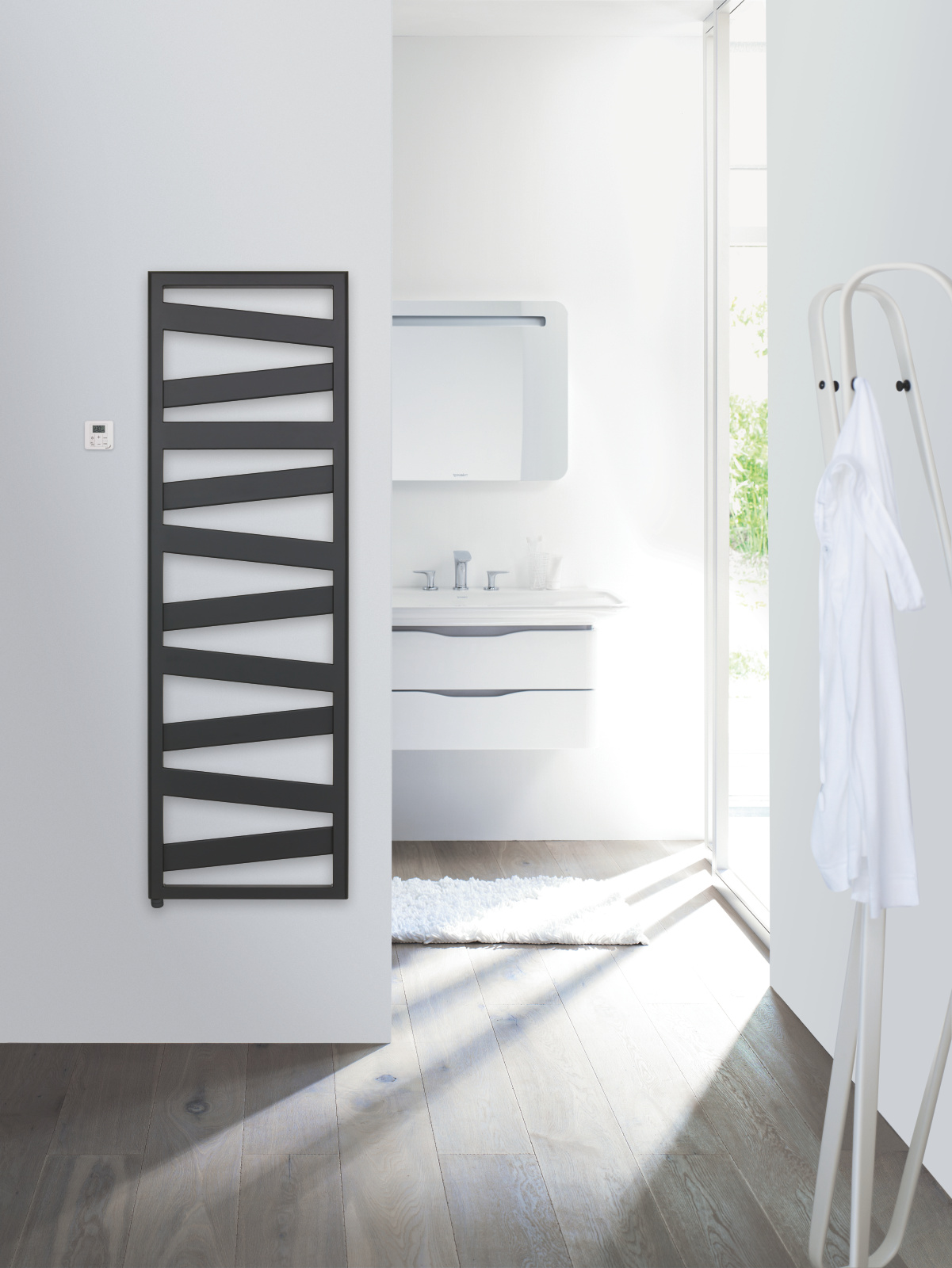 Rendering Zehnder Ribbon Decorative radiator 
