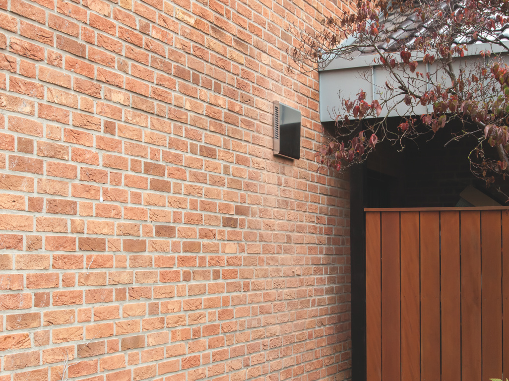 Photograph Zehnder ComfoSpot 50 Comfortable indoor ventilation 