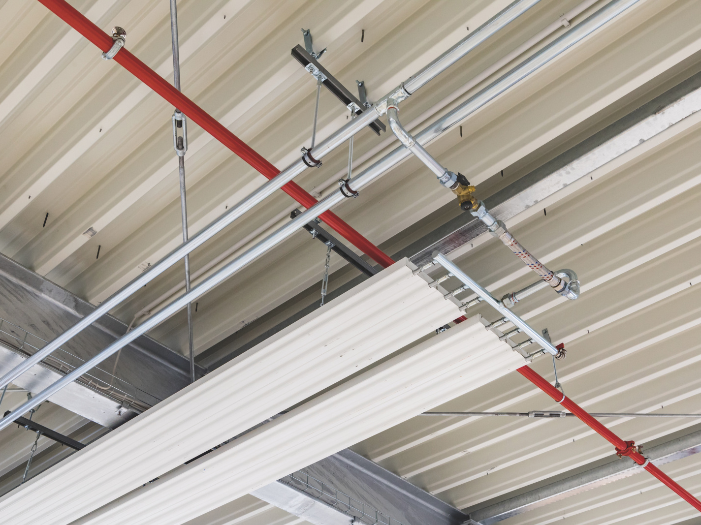 Reference Zehnder ZIP Heating and cooling ceiling system 